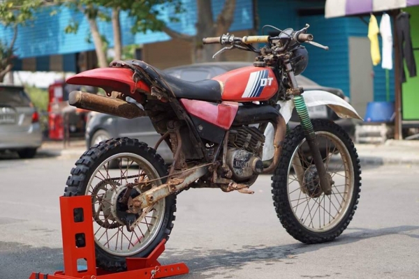ร้าน วุฒิ นนบุรี ขาย Yamaha DT125 4L8