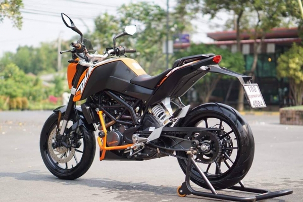 ร้าน วุฒิ นนบุรี ขาย KTM duke200cc. เดิมสวย
