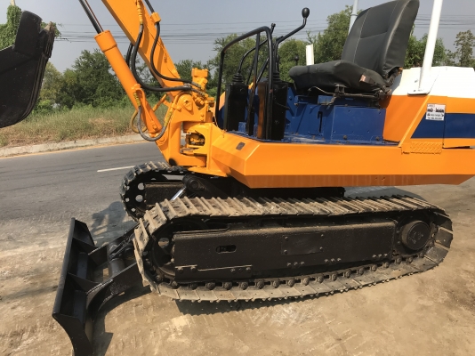 Komatsu pc20รุ่น5สภาพดีเก่าญี่ปุ่น มีใบอินวอยไม่เคยใช้ในไทย