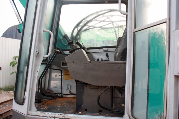 ขายรถแบคโฮ HANIX S&amp;B800-2 (เทียบเท่าPC75UU)  ติดต่อ 086-775-7900, 086-324-1992