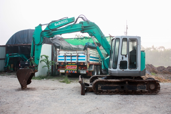 ขายรถแบคโฮ HANIX S&amp;B800-2 (เทียบเท่าPC75UU)  ติดต่อ 086-775-7900, 086-324-1992