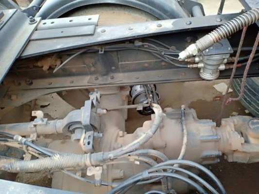 Isuzu 354 แรง ปี 55 หัวลากสิบล้อ CNG ไมล์ 32x,xxx #น้ำหนักรถ 9,700 พร้อมใช้งาน