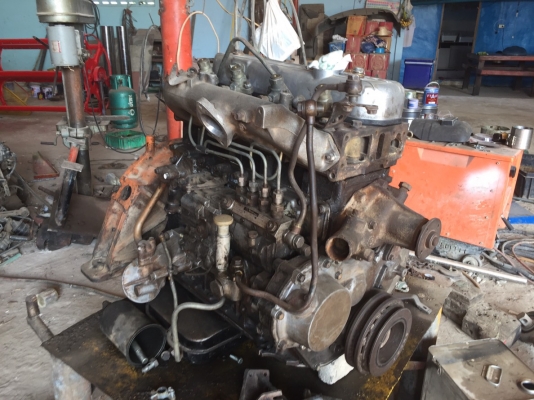 ขาย28000เครื่องอีซูซุ100แรงซีบีบีหนึ่งเครื่องฟิดใหม่ปลอกลูกแหวนพร้อมใบคุมครับโทร0980975287