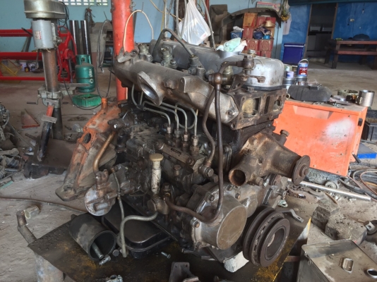 ขาย28000เครื่องอีซูซุ100แรงซีบีบีหนึ่งเครื่องฟิดใหม่ปลอกลูกแหวนพร้อมใบคุมครับโทร0980975287