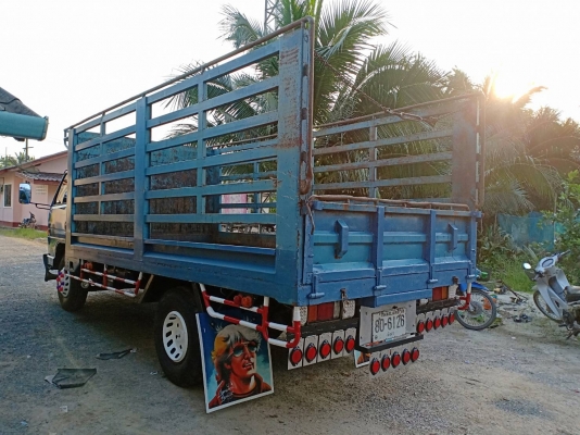 6ล้อคอก ISUZU NPR 115แรงม้า แท้ห้าง เครื่องดี คัทซีสวย พร้อมใช้งาน ราคาคุยได้ 0872976734