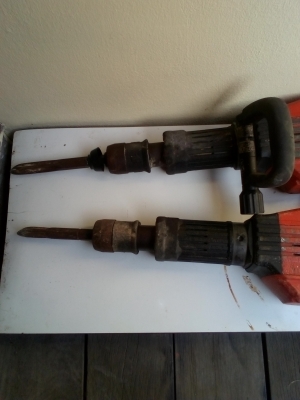 ขายเหมาสกัดไฟฟ้า HILTI ของเเท้ รุ่น16กิโล สภาพดีมากๆ2ตัว รับประกัน 1 เดือนเต็มสภาพดีมากๆถูกมากๆ2ตัวเ