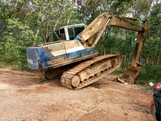 ขายรถแบคโฮ KOMATSU PC200-5 เอกสารเล่ม ระบบไฟเต็ม ราคา 420000