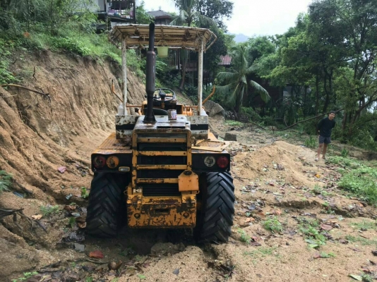 ขายรถตักล้อยาง KOMATSU 507 ราคา 280000 ขายรถตักล้อยาง KOMATSU 507 ราคา 280000