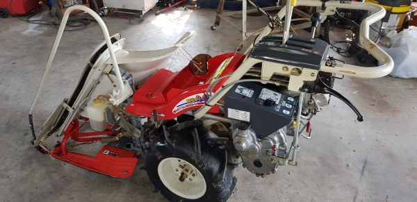 รถเกี่ยวข้าวมัดทิ้ง สอบถามได้ครับ id 0819170852 รถเกี่ยวข้าวมัดทิ้ง สอบถามได้ครับ id 0819170852