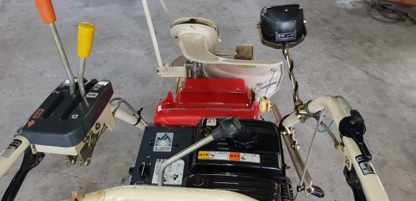 รถเกี่ยวข้าวมัดทิ้ง สอบถามได้ครับ id 0819170852 รถเกี่ยวข้าวมัดทิ้ง สอบถามได้ครับ id 0819170852