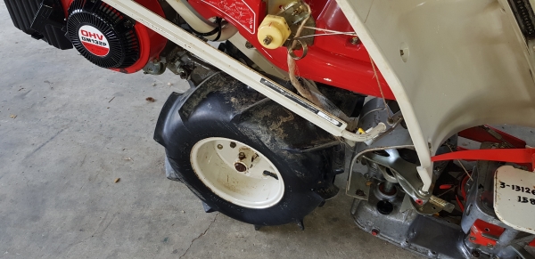 รถเกี่ยวข้าวมัดทิ้ง สอบถามได้ครับ id 0819170852 รถเกี่ยวข้าวมัดทิ้ง สอบถามได้ครับ id 0819170852