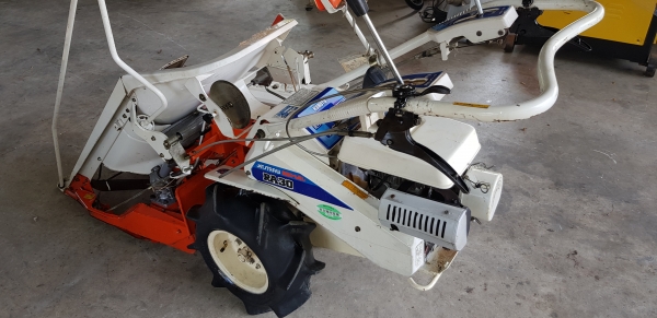 รถเกี่ยวข้าวมัดทิ้ง สอบถามได้ครับ id 0819170852 รถเกี่ยวข้าวมัดทิ้ง สอบถามได้ครับ id 0819170852