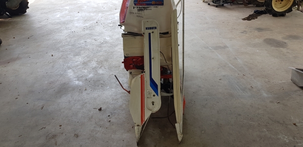 รถเกี่ยวข้าวมัดทิ้ง สอบถามได้ครับ id 0819170852 รถเกี่ยวข้าวมัดทิ้ง สอบถามได้ครับ id 0819170852