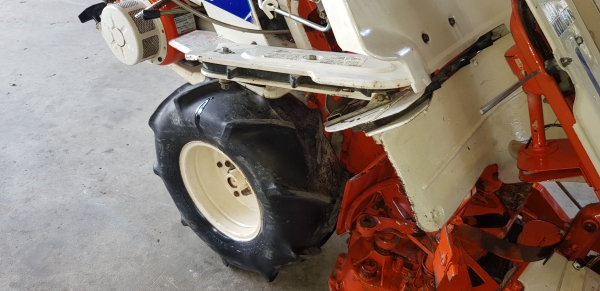 รถเกี่ยวข้าวมัดทิ้ง สอบถามได้ครับ id 0819170852 รถเกี่ยวข้าวมัดทิ้ง สอบถามได้ครับ id 0819170852