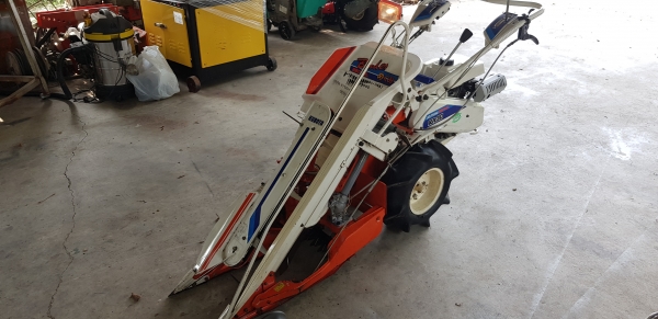 รถเกี่ยวข้าวมัดทิ้ง สอบถามได้ครับ id 0819170852 รถเกี่ยวข้าวมัดทิ้ง สอบถามได้ครับ id 0819170852