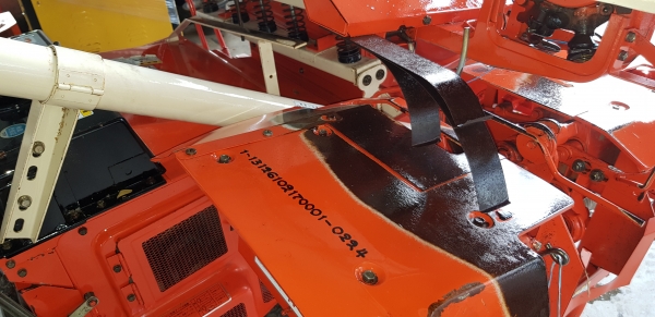 รถนวดข้าว ดีเซล มีระบบมัดฟางข้าว รถนวดข้าว ดีเซล มีระบบมัดฟางข้าว