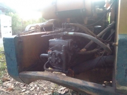 ขาย KOMATSU 100-3 พรัอมใช้ ขาย KOMATSU 100-3 พรัอมใช้