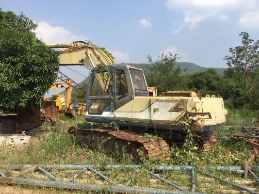 ขายด่วน แบคโฮ Kobelco Mark 3 มีลายแย้ค เครื่องดี รถจอด มีทะเบีียน เพียง 350000 บาท