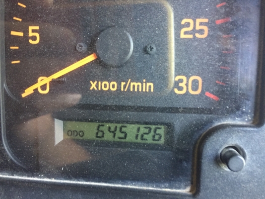 ขายด่วนแกด่า320แม็คโหลด ปี49 ดั้มอู่สหะกิจ เดิมบาง สวยพร้อมใช้งาน ใส่ของได้30ตัน ขายด่วนแกด่า320แม็คโหลด ปี49 ดั้มอู่สหะกิจ เดิมบาง สวยพร้อมใช้งาน ใส่ของได้30ตัน