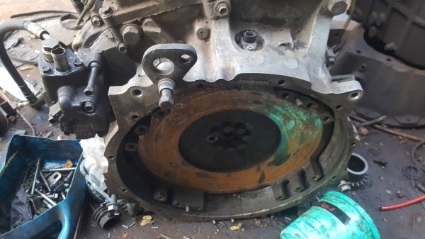 ขายตามสภาพ เป็นอะไหล่ เครื่อง HINO JO8C-VD เทอร์โบ 260 แรงม้า เป็นเครื่องแก๊ส NGV จากโรงงาน ข้อติดเส
