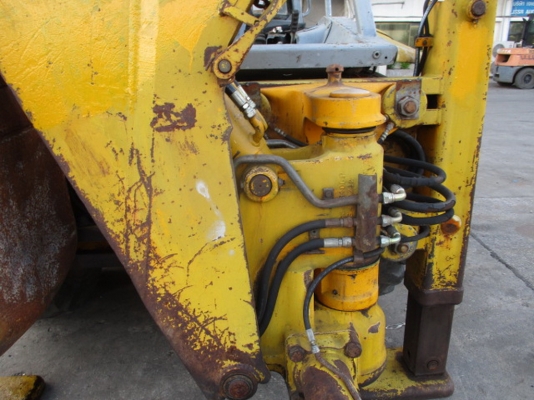 ขาย รถตักหน้าขุดหลัง JCB 3CX เล่มทะเบียน ราคา 320,000 บาท 084-5424150