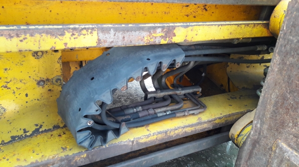 ขาย รถตักหน้าขุดหลัง JCB 3CX เล่มทะเบียน ราคา 320,000 บาท 084-5424150