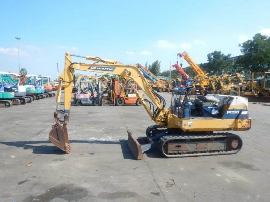 ขายรถขุดKomatsu PC30-6 เครื่องยนต์3D84 เครื่องโคมัสสุ 3 สูบ คอนโทรลลูกหมาก ปั้มเฟือง ใบมีด แทรคยาง รถเดิมๆเก่านอก (มีเอกสาร)