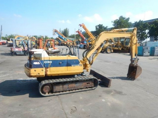 ขายรถขุดKomatsu PC30-6 เครื่องยนต์3D84 เครื่องโคมัสสุ 3 สูบ คอนโทรลลูกหมาก ปั้มเฟือง ใบมีด แทรคยาง รถเดิมๆเก่านอก (มีเอกสาร)