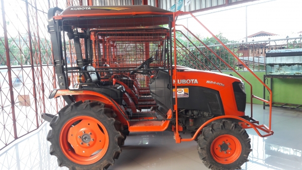 ขายรถแทรกเตอร์มือสอง