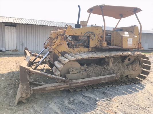 ขาย 255,000 รถแทร็กเตอร์ CAT D4E  ตีนเป็ด เครื่องดี เกียร์ตัดแรง ช่วงล่างเต็ม ใบมีดสไลด์ รถสวยพร้อมใช้ เอกสารสัญญาซื้อขาย รถอยู่ ปทุมธานี-สามโคก  090-772-3710 090-772-3708