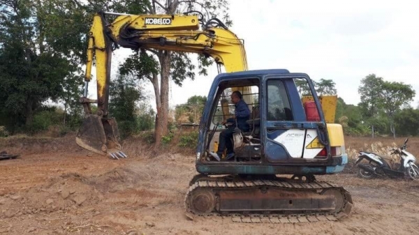 KOBELCO SK 60-3 + พร้อมสาลี่บรรทุก