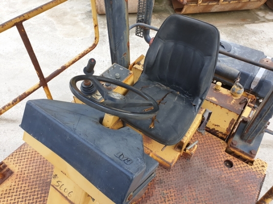 ขายรถบดอัดสั่นสะเทือน ยี่ห้อ CATERPILLAR CB434C นำเข้าจาก USA ไม่เคยใช้งานในไทย ขายรถบดอัดสั่นสะเทือน ยี่ห้อ CATERPILLAR CB434C นำเข้าจาก USA ไม่เคยใช้งานในไทย