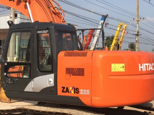 ขายรถขุด HITACHI ZX225US มีลายหัวกระแทก นำเข้าเองจากญี่ปุ่น สภาพสวยพร้อมใช้ มีVDOการทำงานครับ