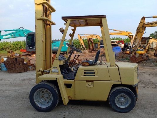 รถฟอร์คลิฟต์ KOMATSU FG25-8 รถเก่านอกพึ่งนำเข้ามา ยังไม่เคยใช้งานในไทย ยก 2.5 ตัน ยกสูง 4 เมตร ยางหน้าคู่ สภาพดีพร้อมใช้งาน มีเอกสารใบอินวอยซ์ มี VDO การทำงานให้ชม