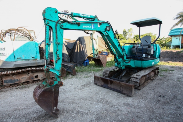 ขายรถขุดแม็กโค ติดต่อ 086-324-1992