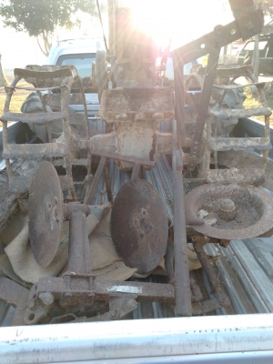 รถไถพร้อมอุปกรณ์ พร้อมใช้งาน