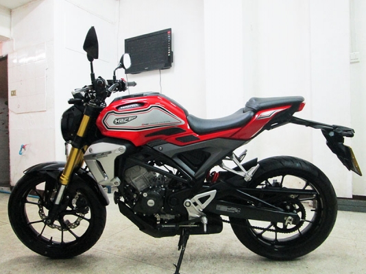 (โอนฟรี)ขาย Honda CB 150 R ไมล์แท้ 5433 กม ปลายปี 2017 สภาพสวยเดิมๆ เครื่องหัวฉีดประหยัดน้ำมัน