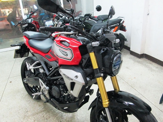 (โอนฟรี)ขาย Honda CB 150 R ไมล์แท้ 5433 กม ปลายปี 2017 สภาพสวยเดิมๆ เครื่องหัวฉีดประหยัดน้ำมัน