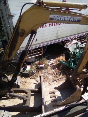 ขาย แบคโฮ YANMAR YB401UZ รถพร้อมใช้งาน เอกสารใบซื้อขาย
