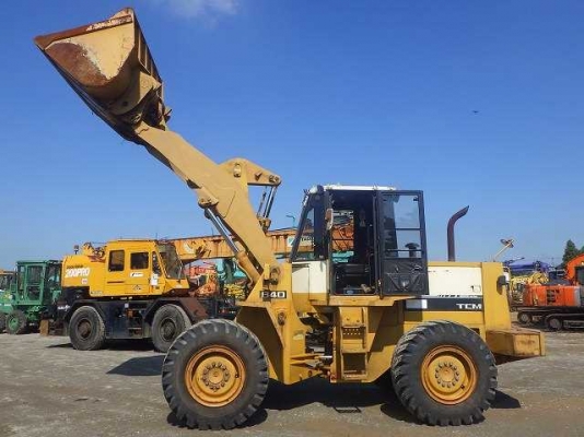 ขายรถตักล้อยาง TCM 840-2 แขนยาวพิเศษ นำเข้าเองจากญี่ปุ่น สภาพสวยพร้อมใช้ ถึงเร็วๆนี้ครับ