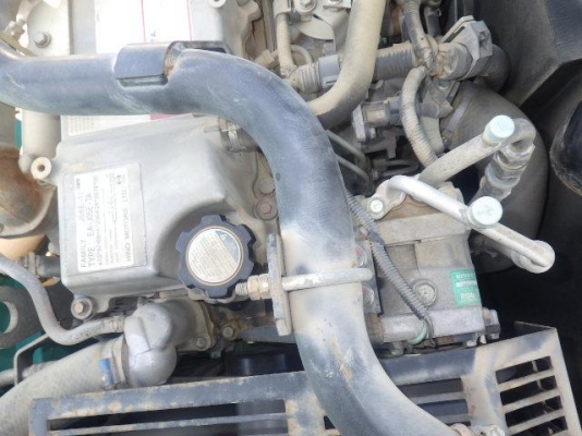 สั่งนำเข้า SK200-8 YN12 ปี 2013 ติดต่อ 062-709-1747 สั่งนำเข้า SK200-8 YN12 ปี 2013 ติดต่อ 062-709-1747