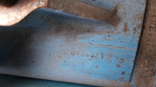 หัวกระแทก Krupp HM 301       น้ำหนัก  450 kg,  เยอรมัน ซอกใน 17 ซม.รูสลัก 45 mm. เข็ม 80 mm ราคา  95,000 บาท 084-5424150