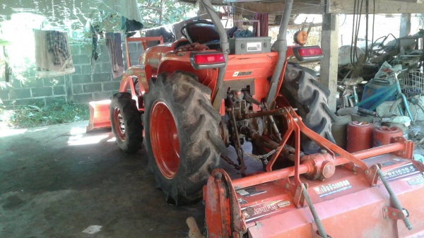 ขายรถไถ L3608  ปี 53 อุปกรณ์ครบรถพร้อมใช้