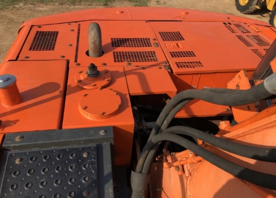 ขายรถขุด HITACHI ZX225US มีลายหัวกระแทก นำเข้าเองจากญี่ปุ่น สภาพสวยพร้อมใช้ มีVDOการทำงานครับ