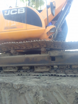 ขายรถแมคโค  JCB.  200.รถทำงานอยู่. ขุดตักได้ปั้มแรง. เครืองแน่น  บ้อดี้สวย. สภาพดีเห็นแล้วคุ้มราคา_.