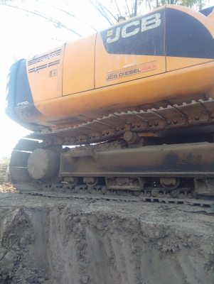 ขายรถแมคโค  JCB.  200.รถทำงานอยู่. ขุดตักได้ปั้มแรง. เครืองแน่น  บ้อดี้สวย. สภาพดีเห็นแล้วคุ้มราคา_.