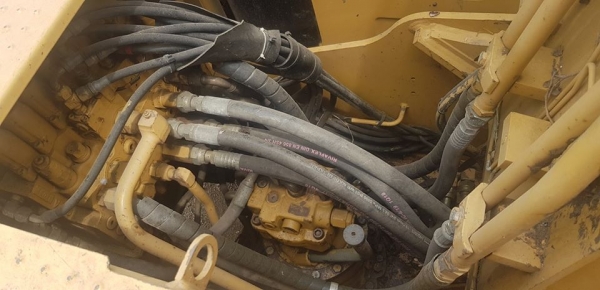 CATERPILLAR 312D(เปลี่ยนหัวฉีดใหม่เรียบร้อย)