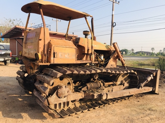 ขาย 295,000 รถแทร็กเตอร์ CAT D4E  ตีนเป็ด หัวฉีดปากกา เครื่องดี เกียร์ตัดแรง ช่วงล่างเต็ม ใบมีดสไลด์ รถสวยพร้อมใช้ เอกสารสัญญาซื้อขาย รถอยู่ ปทุมธานี-สามโคก 092-595-6777 061-446-2662 ญิ๋งยุ