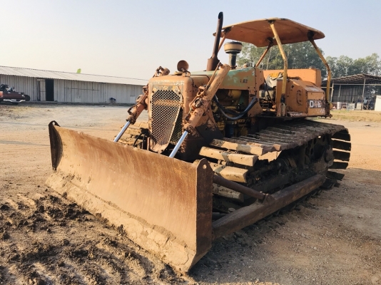 ขาย 295,000 รถแทร็กเตอร์ CAT D4E  ตีนเป็ด หัวฉีดปากกา เครื่องดี เกียร์ตัดแรง ช่วงล่างเต็ม ใบมีดสไลด์ รถสวยพร้อมใช้ เอกสารสัญญาซื้อขาย รถอยู่ ปทุมธานี-สามโคก 092-595-6777 061-446-2662 ญิ๋งยุ