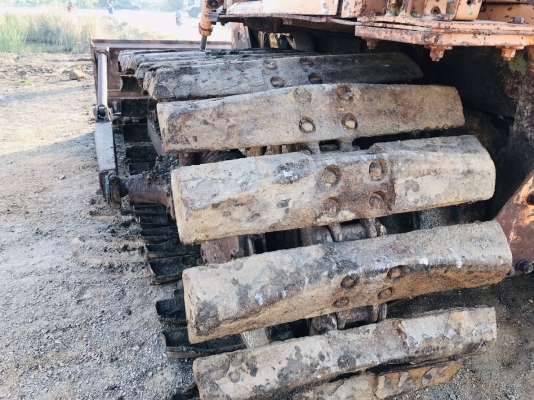 ขาย 295,000 รถแทร็กเตอร์ CAT D4E  ตีนเป็ด หัวฉีดปากกา เครื่องดี เกียร์ตัดแรง ช่วงล่างเต็ม ใบมีดสไลด์ รถสวยพร้อมใช้ เอกสารสัญญาซื้อขาย รถอยู่ ปทุมธานี-สามโคก 092-595-6777 061-446-2662 ญิ๋งยุ